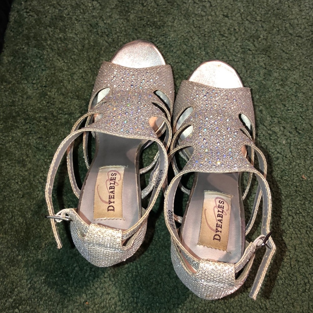 Worn once to prom!
